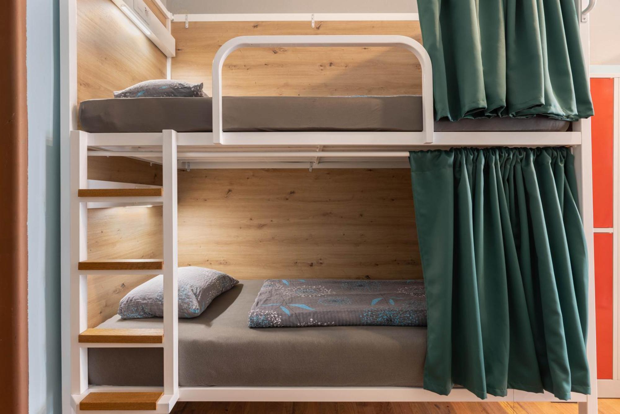 Hostel Elf Prague Ngoại thất bức ảnh