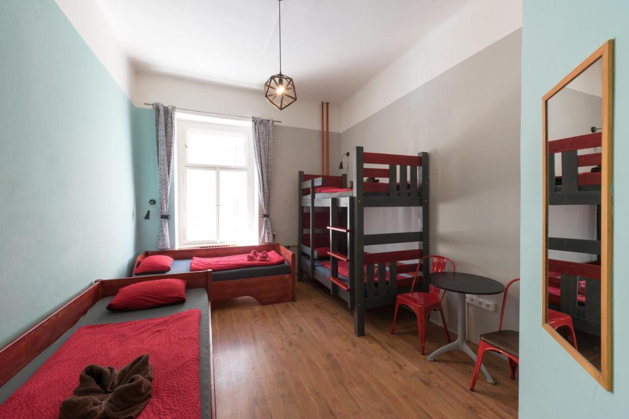 Hostel Elf Prague Ngoại thất bức ảnh